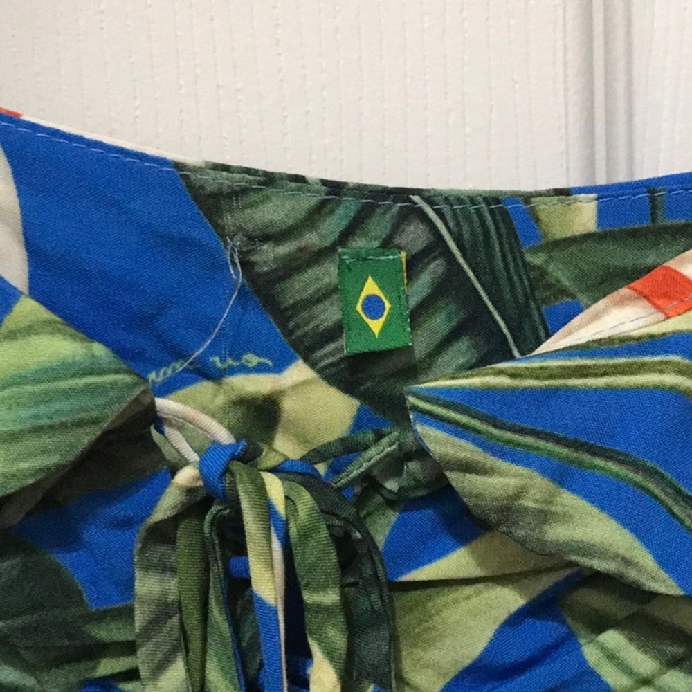 FARM Rio Blue and Green Floral Crop Top - Picture 9 of 9